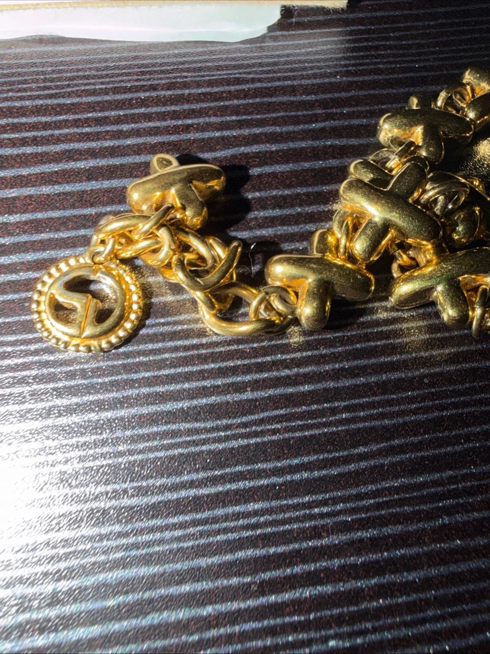 Gold-Tone Women's Link Bracelet - Elegant Chain Design